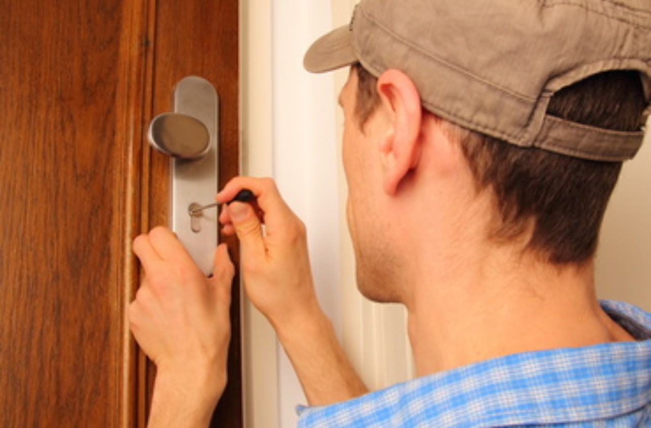 WOW - When You Need Residential Locksmiths for Your House - POC WOW locks