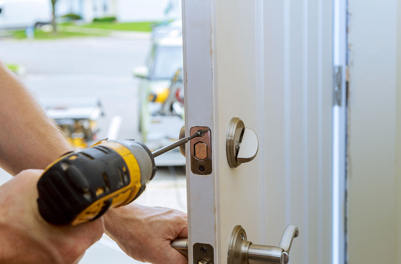 Locksmith-Near-Me---Find-a-Local-Locksmith-to-Help-You-Out-in-No-Time!--POC-Wowlocks